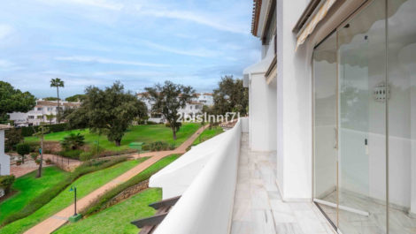 2 bedroom Apartments for sale in Elviria – R5216662