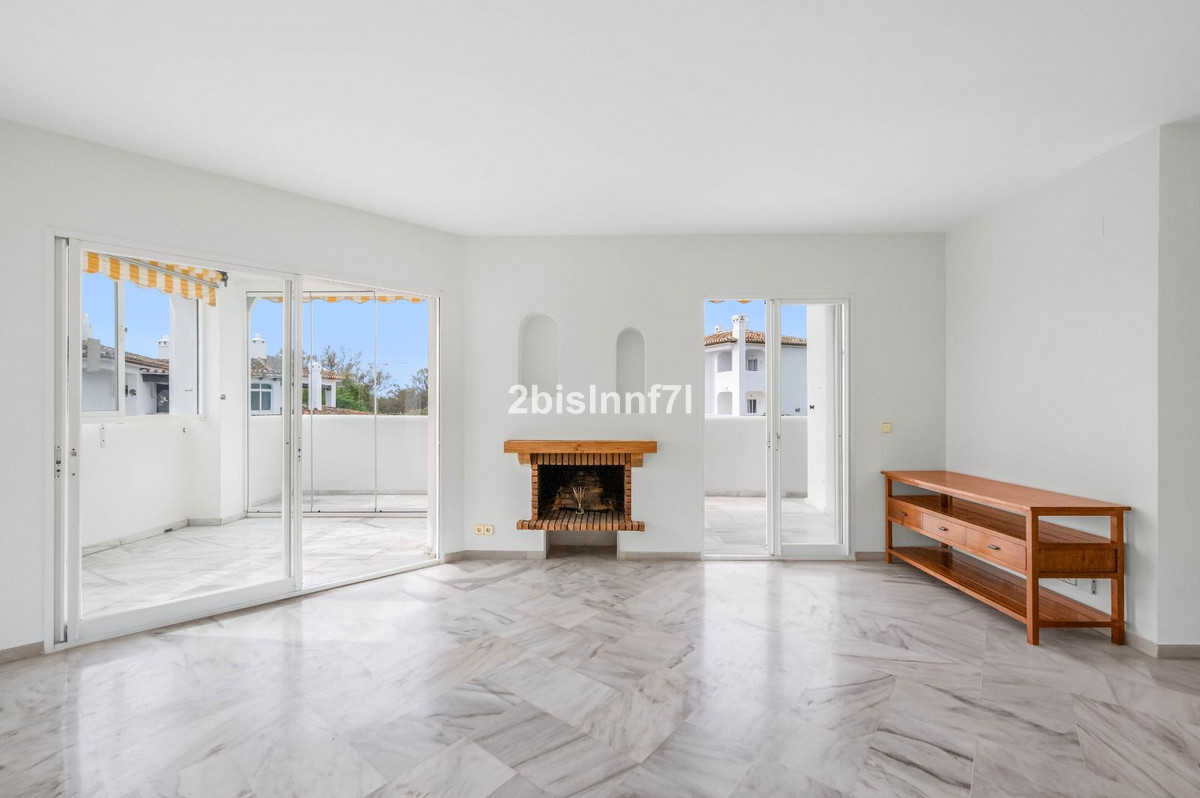 2 bedroom Apartments for sale in Elviria – R5216662 2 bedroom Apartments for sale in Elviria – R5216662