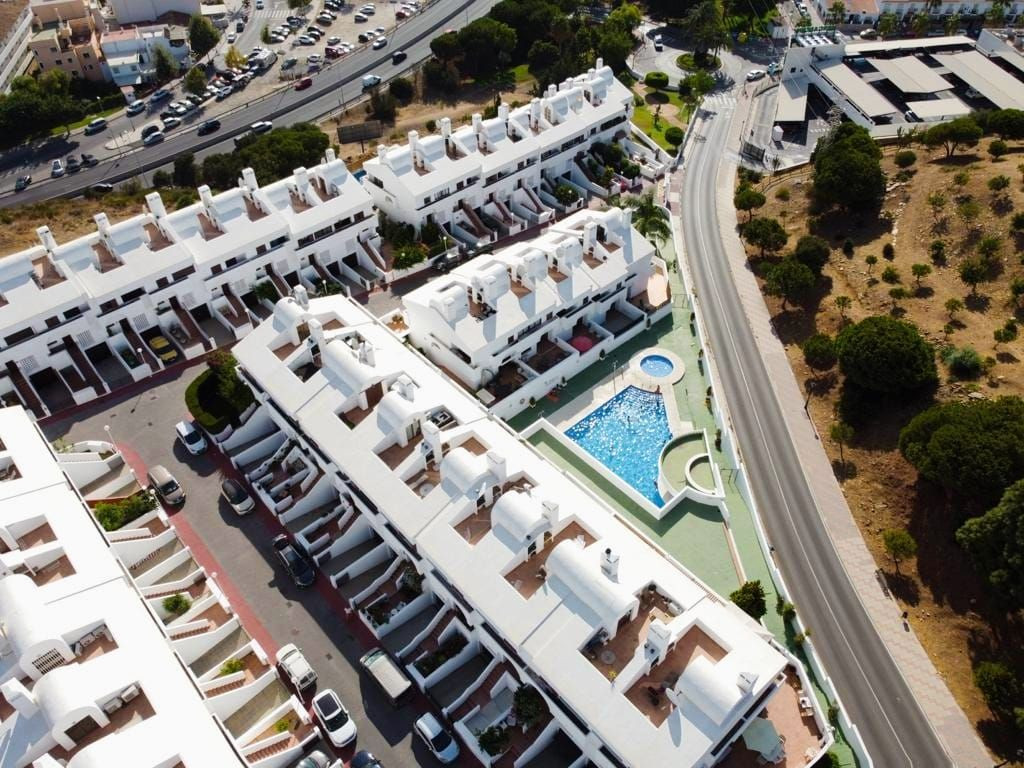 5 bedroom Townhouses for sale in La Cala de Mijas – R5357926