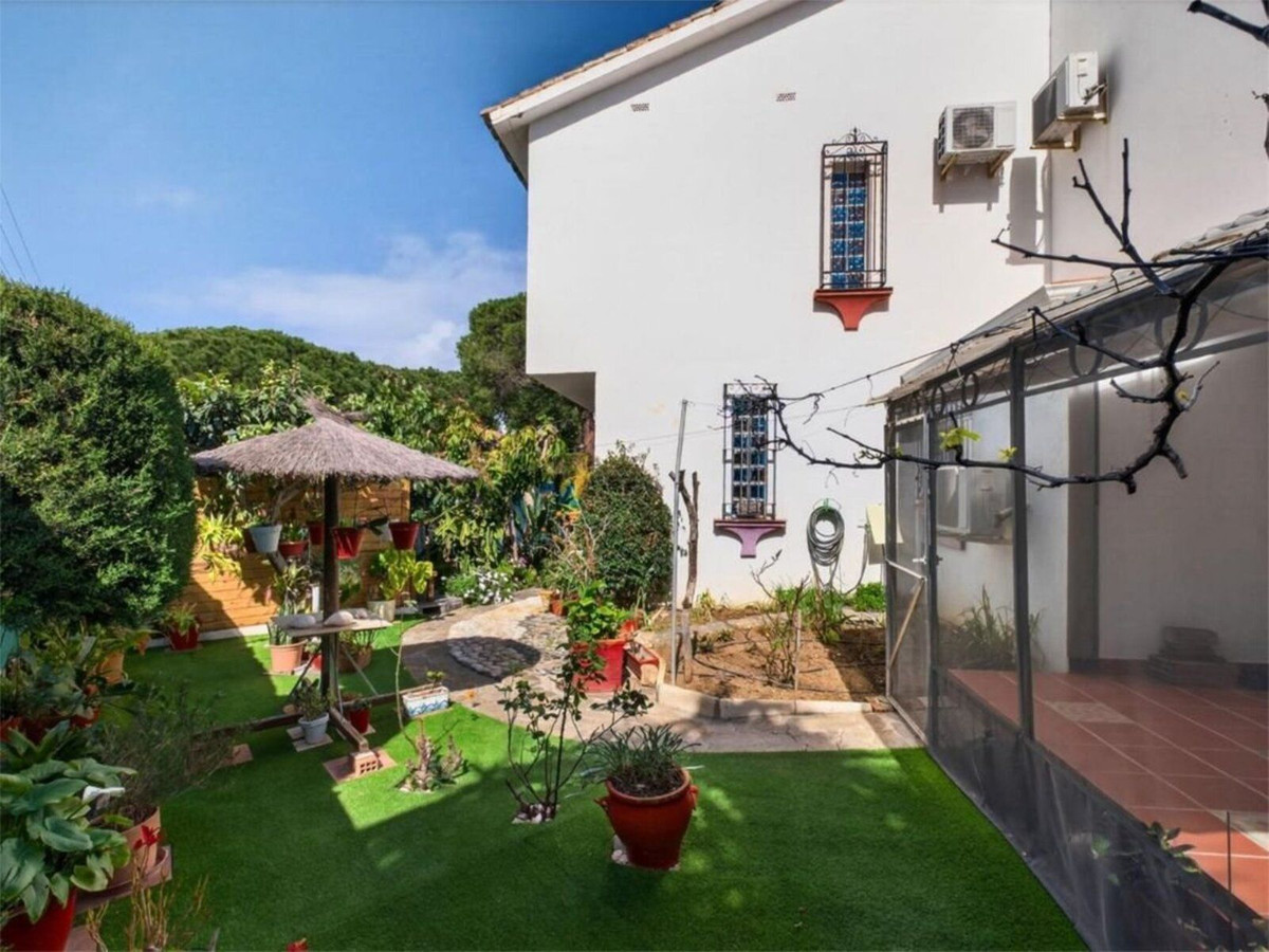 Adosados de 3 dormitorios en venta en Calahonda – R5348719