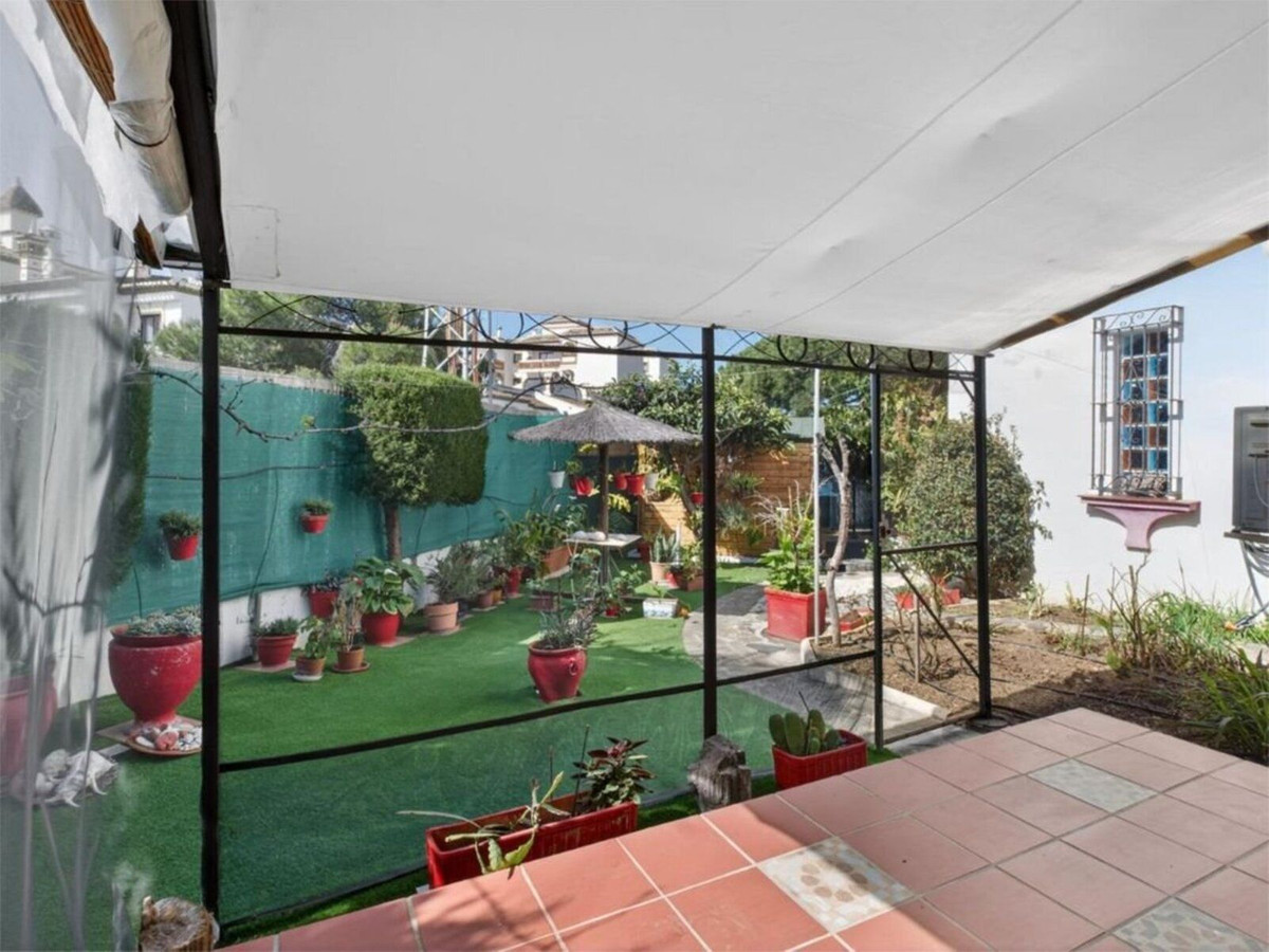 Adosados de 3 dormitorios en venta en Calahonda – R5348719