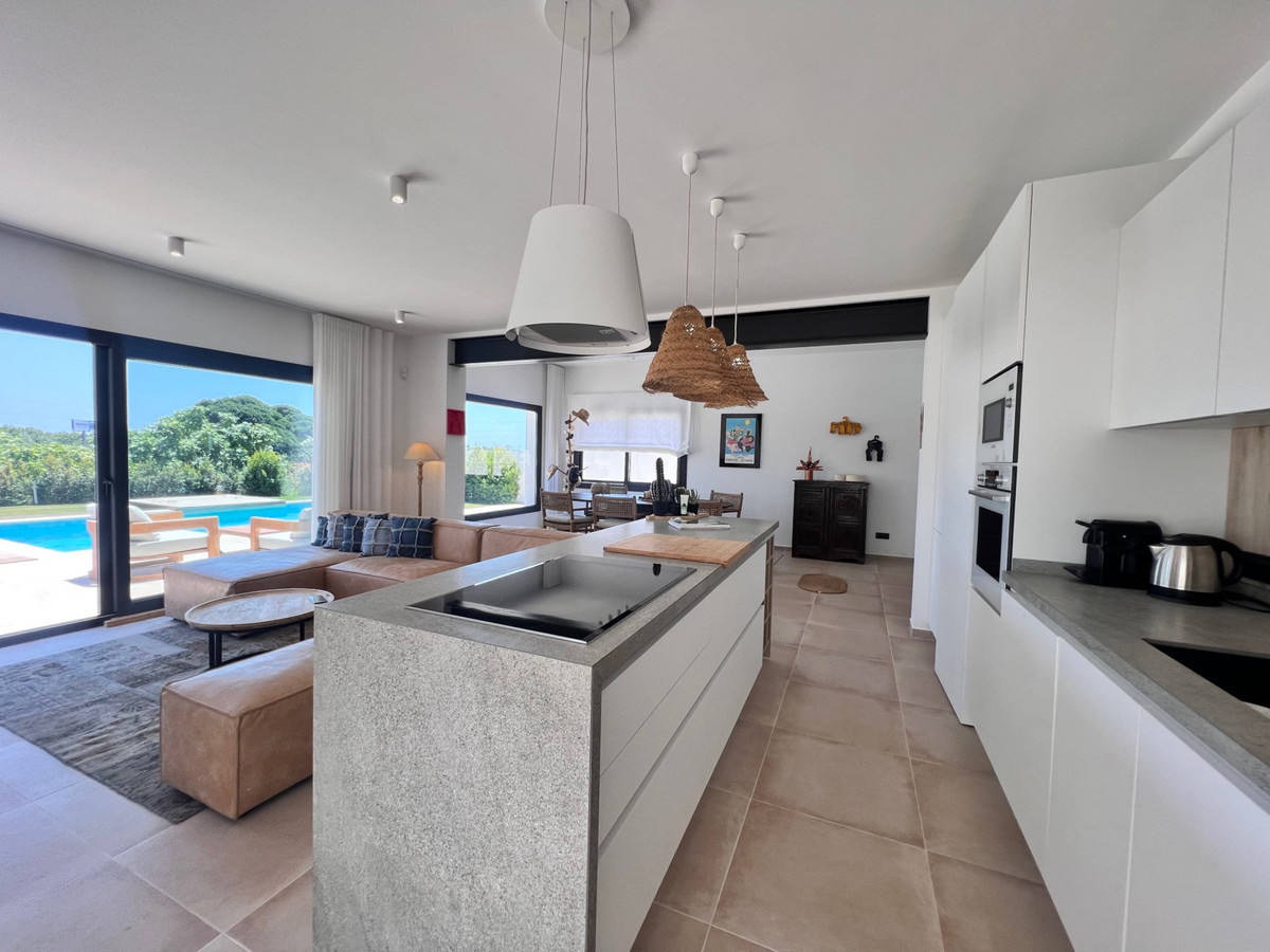 3 bedroom Villas for sale in Nueva Milla de Oro – R5106574