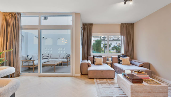 4 bedroom Townhouses for sale in Guadalmina Baja – R5258860 in 