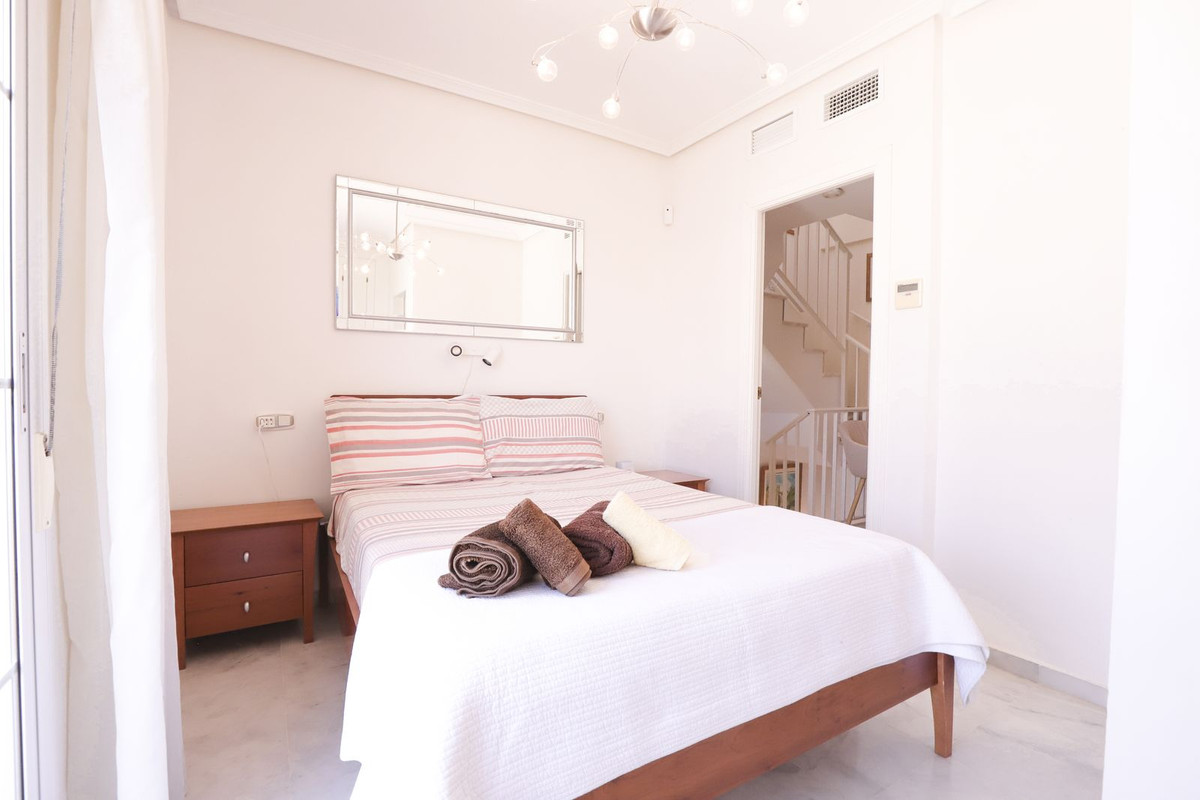 3 bedroom Townhouses for sale in Marbella – R5346304