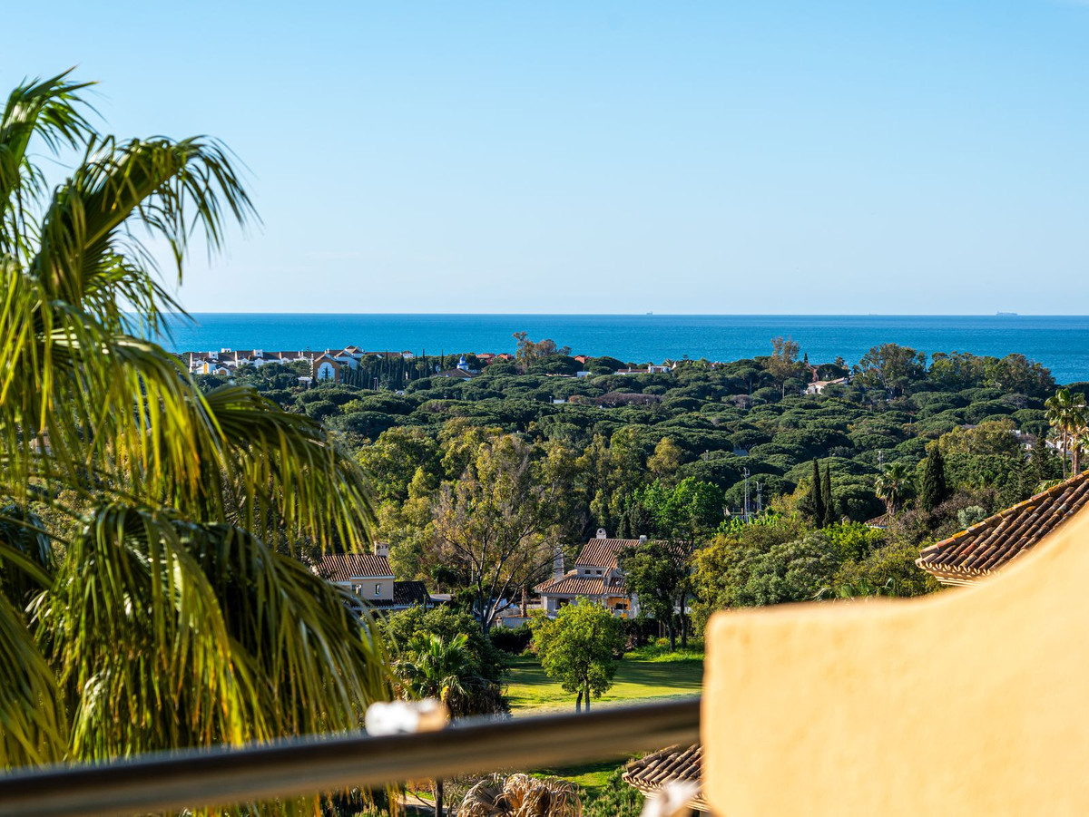 3 bedroom Apartments for sale in Elviria Hills – R5348806