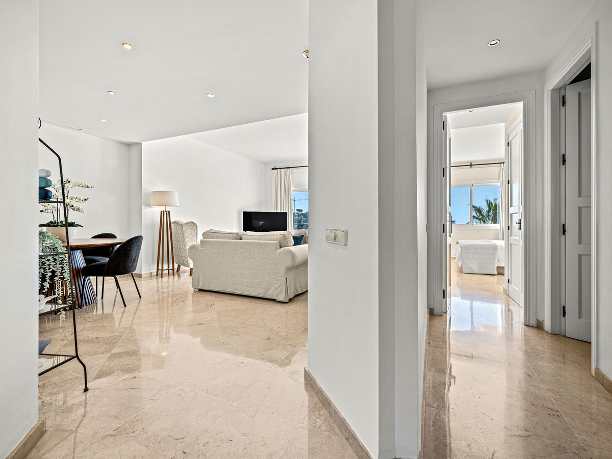 3 bedroom Apartments for sale in Elviria Hills – R5348806