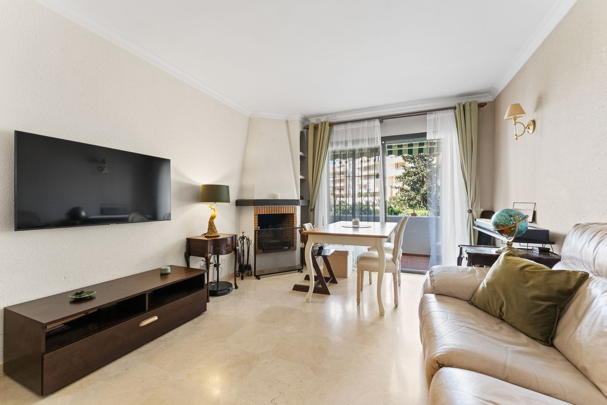 2 bedroom Apartments for sale in Riviera del Sol – R5342347