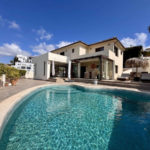 5 bedroom Villas for sale in Riviera del Sol – R5342257