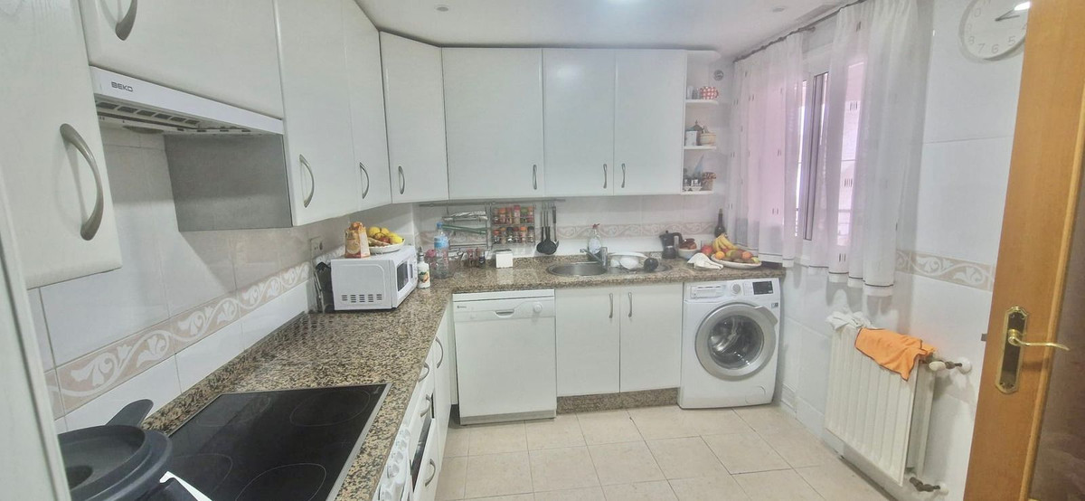 3 bedroom Apartments for sale in Marbella – R5347144