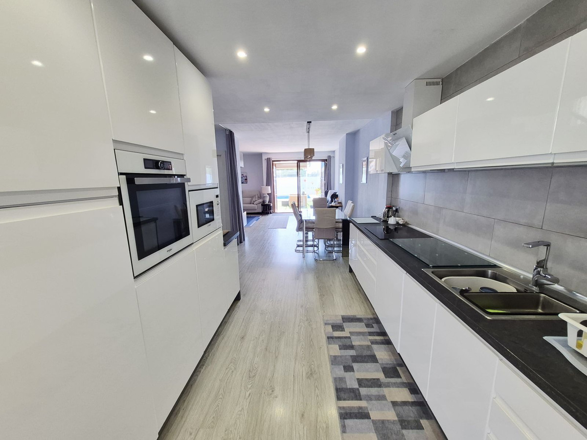 3 bedroom Semi-detached for sale in La Cala de Mijas – R5362762