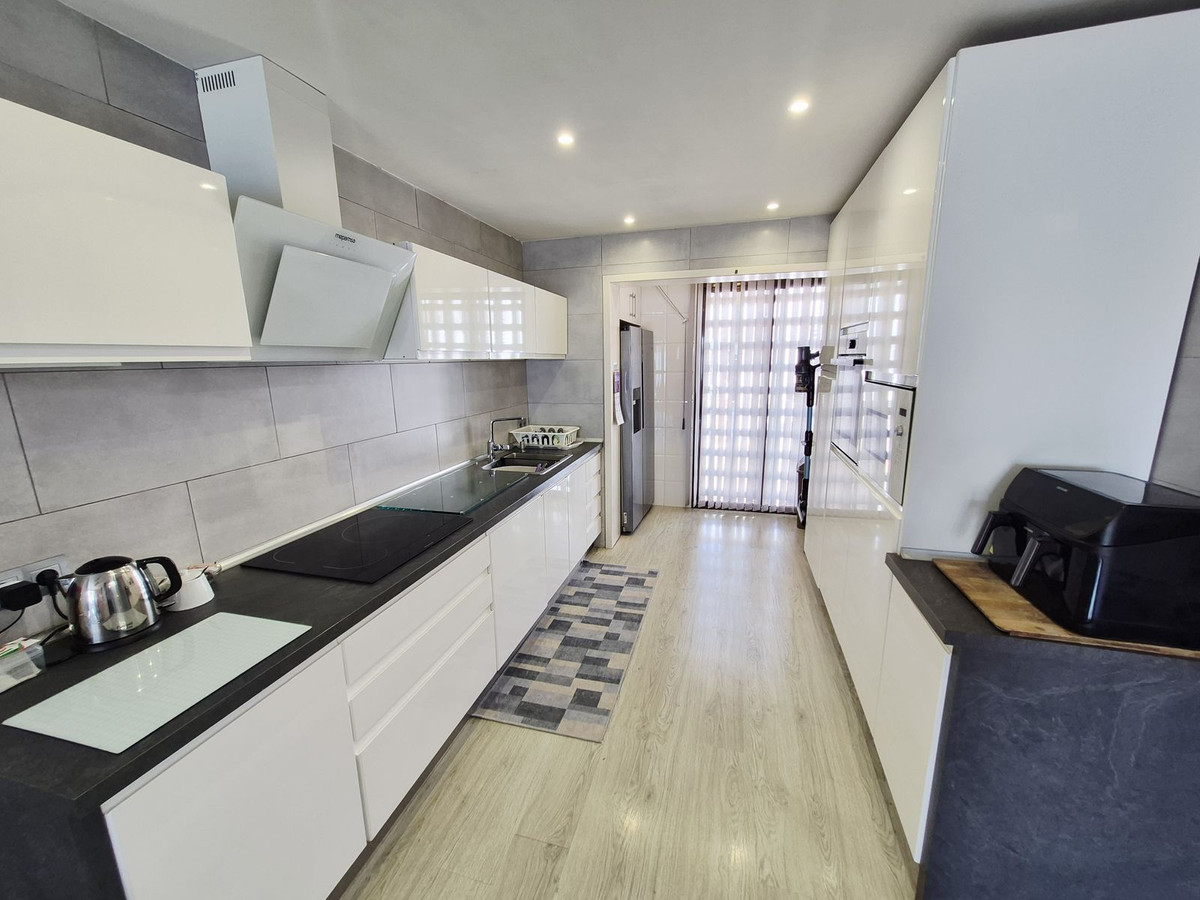 3 bedroom Semi-detached for sale in La Cala de Mijas – R5362762