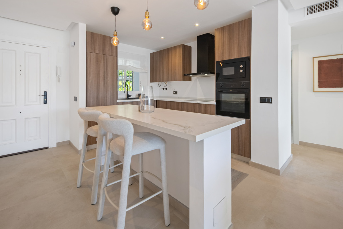 2 bedroom Apartments for sale in La Quinta – R5340502