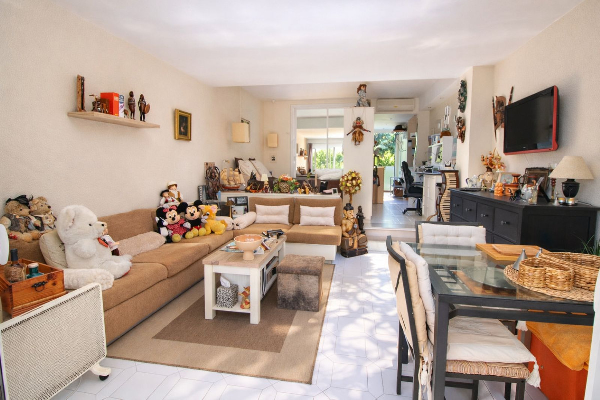 1 bedroom Apartments for sale in Miraflores – R5361940