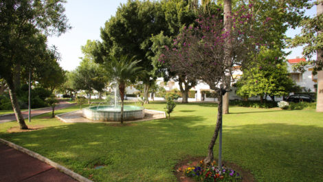 Adosados de 5 dormitorios en venta en Milla de Oro – R5347633