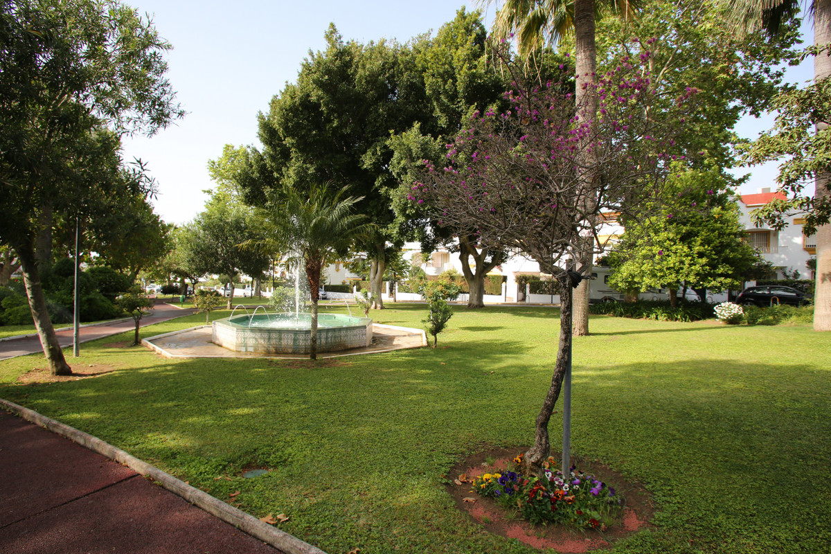 5 bedroom Townhouses for sale in Milla de Oro – R5347633