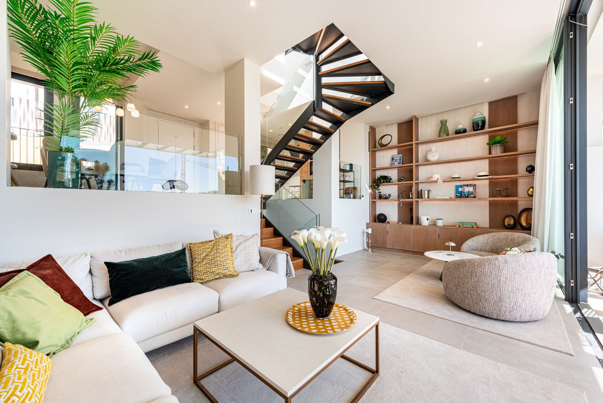 3 bedroom Townhouses for sale in Cabopino – R5335204