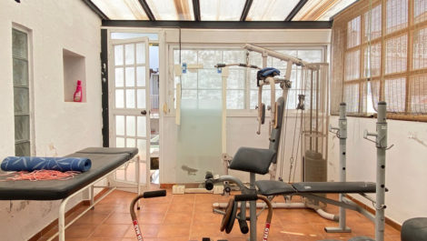 Adosados de 7 dormitorios en venta en Marbella – R4453009