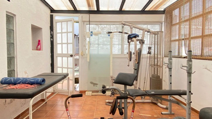 Adosados de 7 dormitorios en venta en Marbella – R4453009 en 