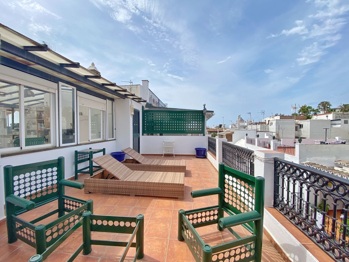 Adosados de 7 dormitorios en venta en Marbella – R4453009