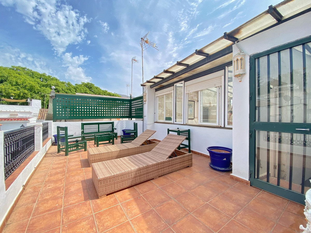 Adosados de 7 dormitorios en venta en Marbella – R4453009