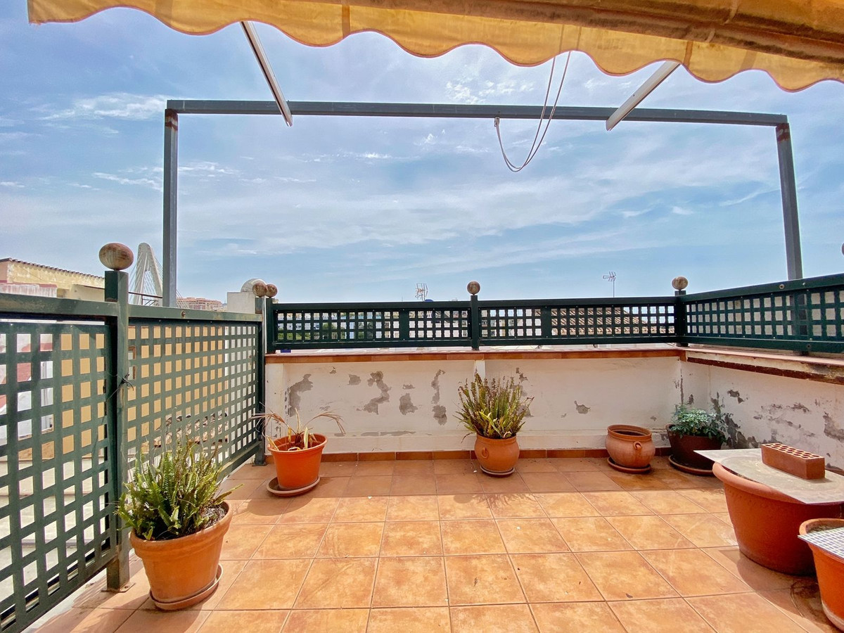 Adosados de 7 dormitorios en venta en Marbella – R4453009