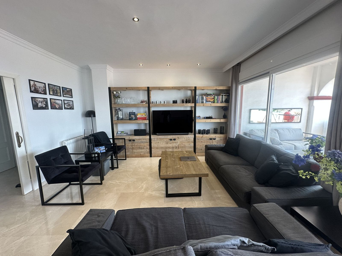 3 bedroom Penthouses for sale in Elviria – R5365231