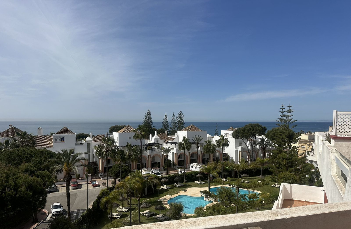 3 bedroom Penthouses for sale in Elviria – R5365231