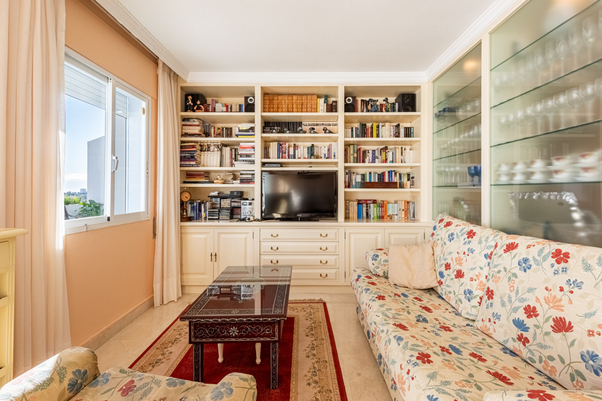 2 bedroom Apartments for sale in La Quinta – R5322862