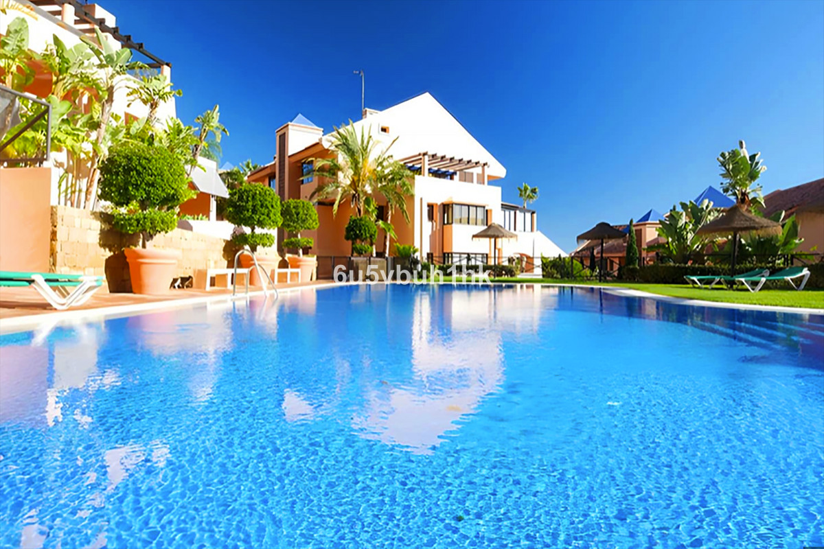 3 bedroom Apartments for sale in Calahonda – R5213353