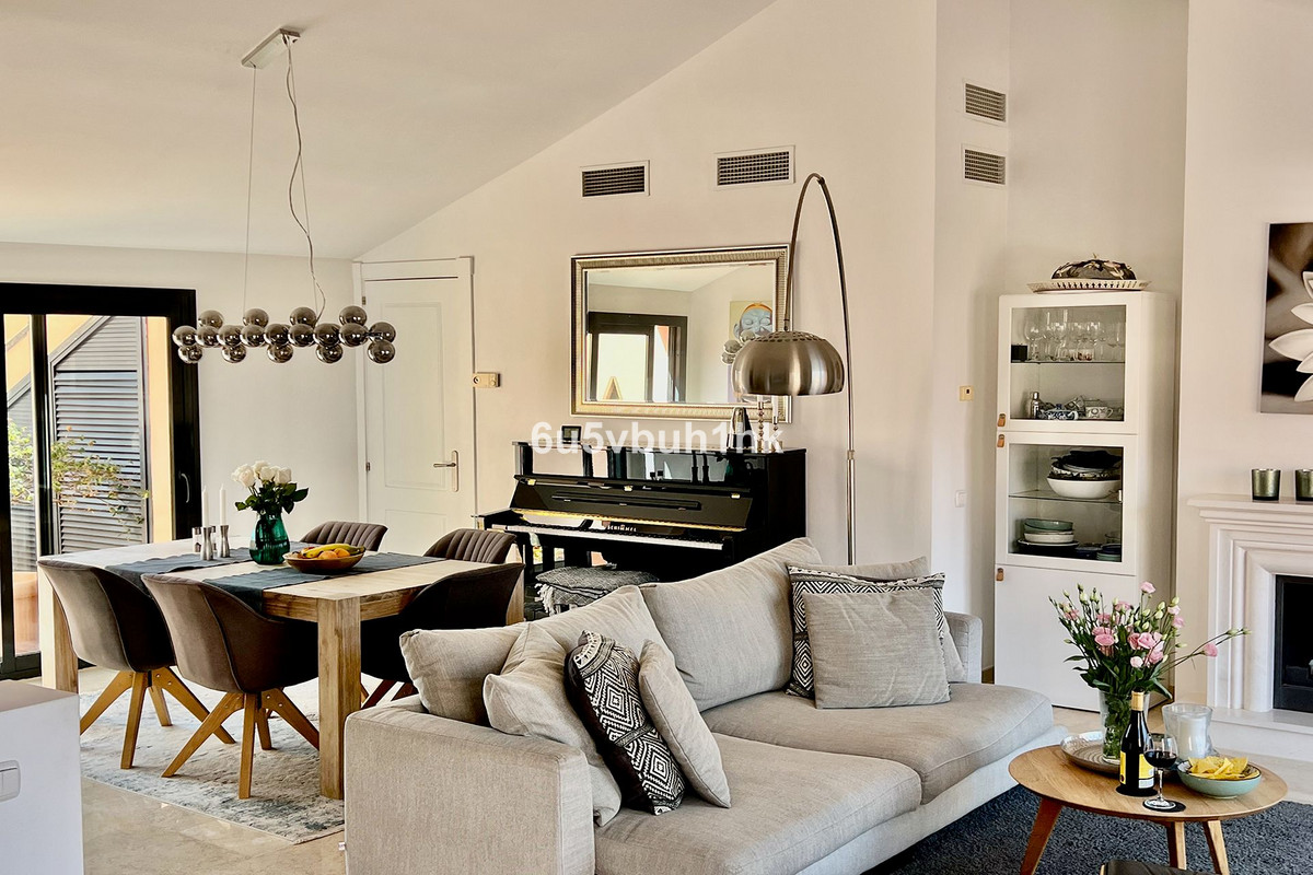 3 bedroom Apartments for sale in Calahonda – R5213353