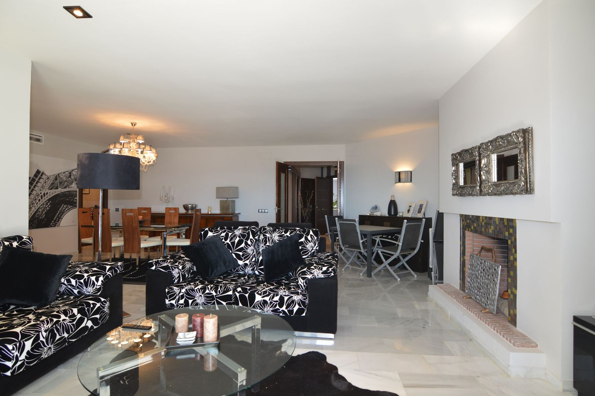3 bedroom Apartment for sale in Puerto Banús – R4178443 3 bedroom Apartment for sale in Puerto Banús – R4178443