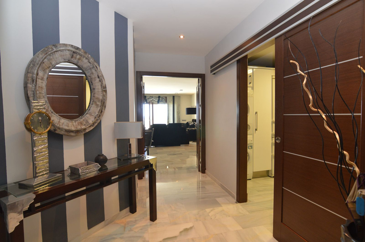 3 bedroom Apartment for sale in Puerto Banús – R4178443 3 bedroom Apartment for sale in Puerto Banús – R4178443