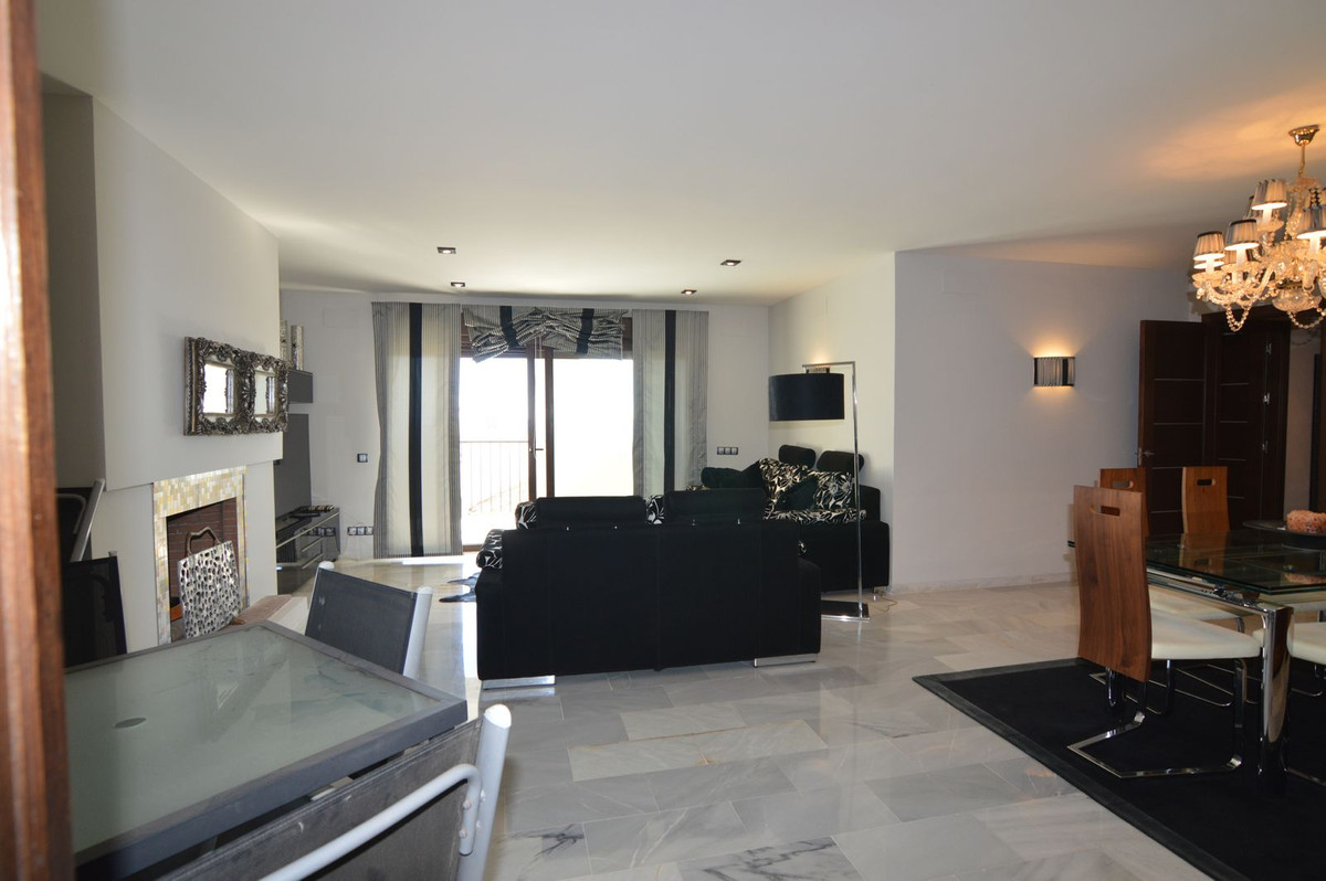 3 bedroom Apartment for sale in Puerto Banús – R4178443 3 bedroom Apartment for sale in Puerto Banús – R4178443