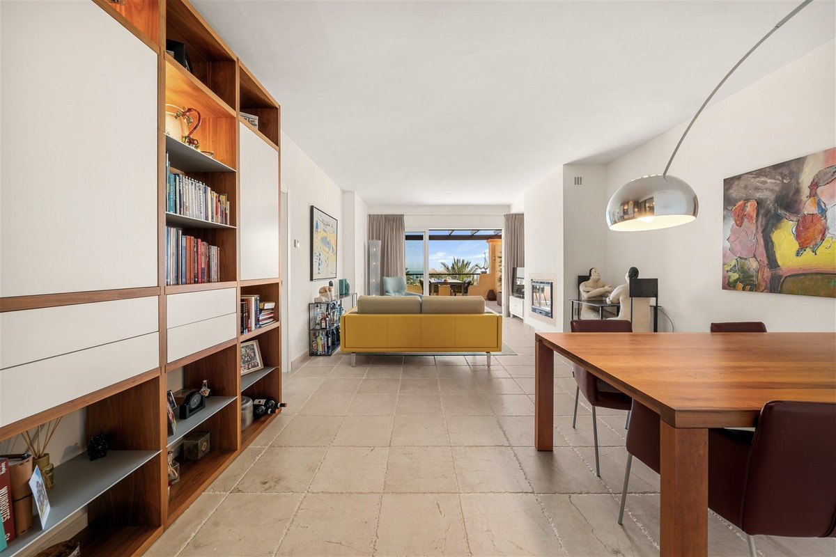 4 bedroom Apartments for sale in Los Flamingos – R5347153