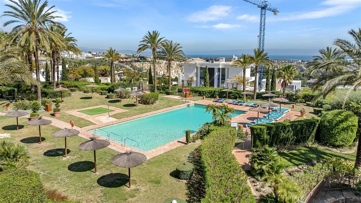 4 bedroom Apartments for sale in Los Flamingos – R5347153