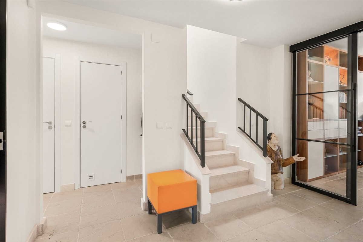 4 bedroom Apartments for sale in Los Flamingos – R5347153