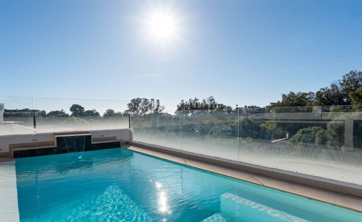 6 bedroom Semi-detached for sale in Marbella – R5337880