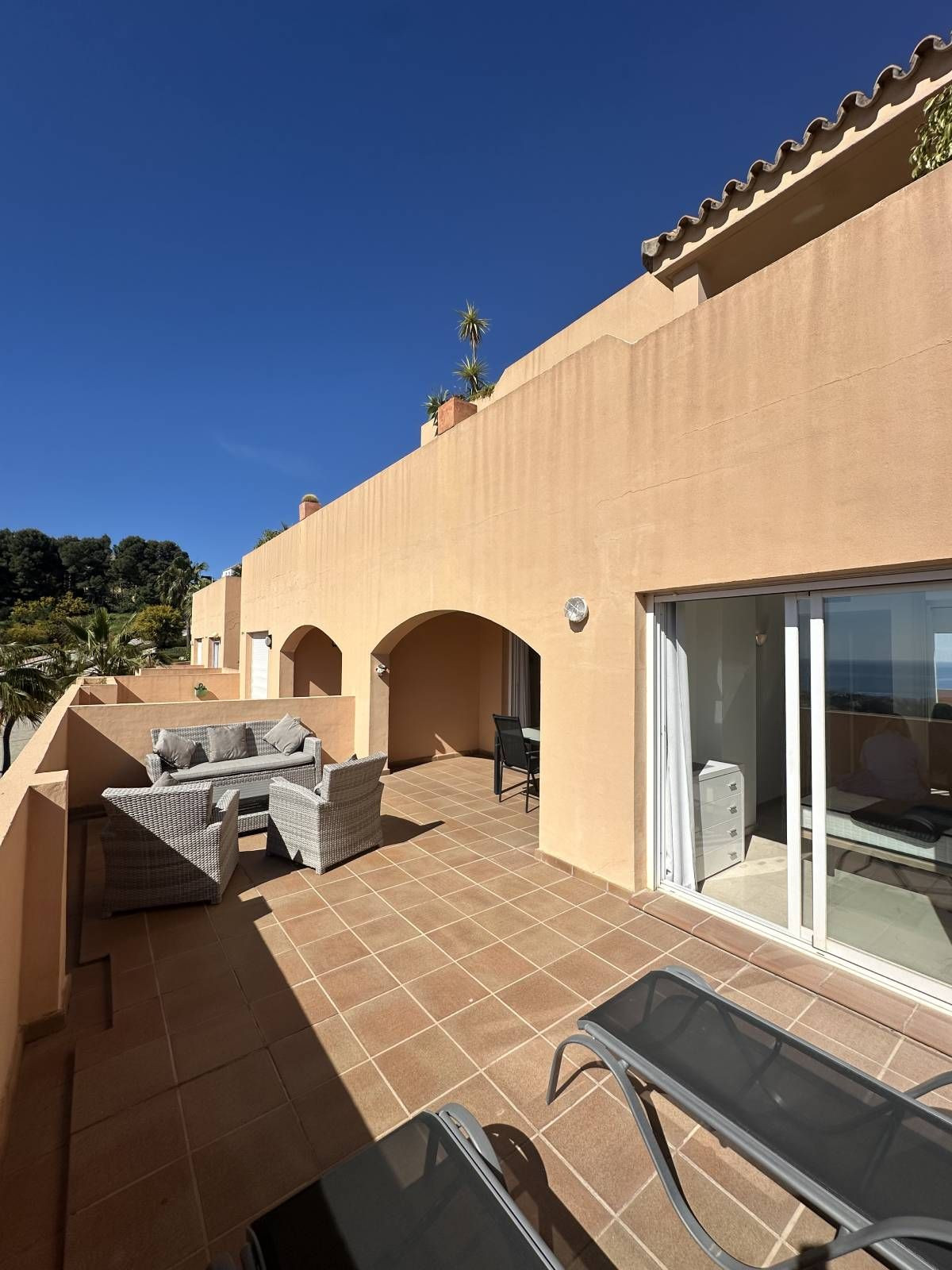 2 bedroom Apartments for sale in Calahonda – R5346463