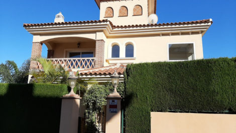 4 bedroom Villas for sale in Riviera del Sol – R5167363