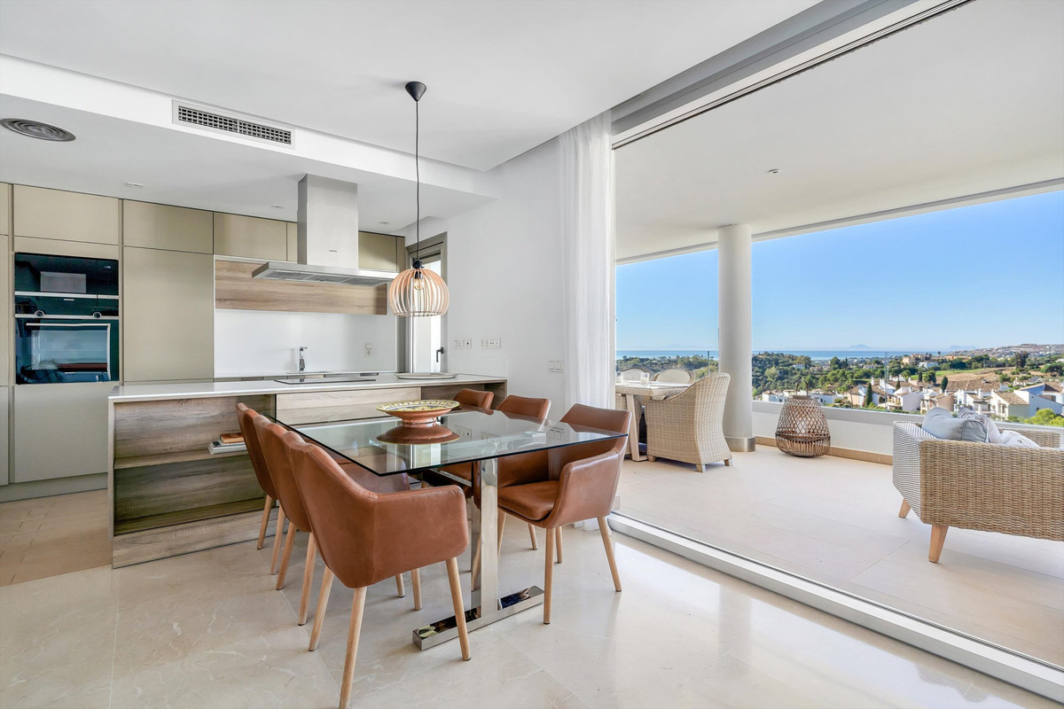 3 bedroom Apartments for sale in Benahav�s – R5356720