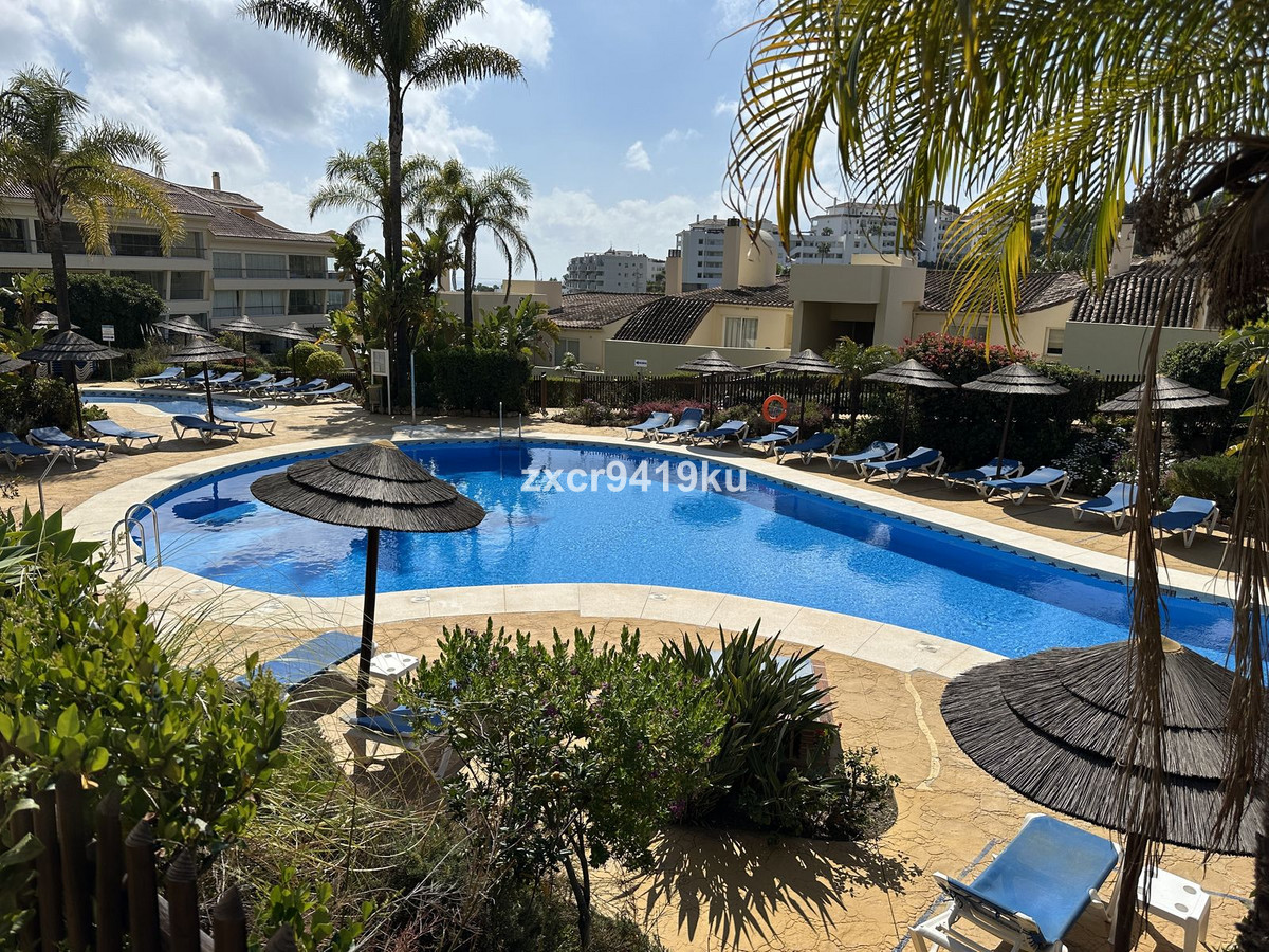 2 bedroom Apartments for sale in Riviera del Sol – R5343073