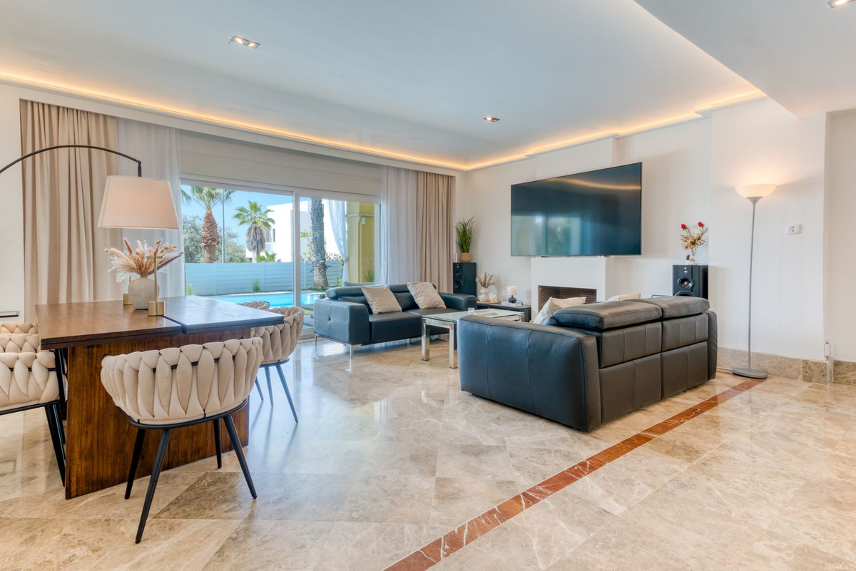 Pareados de 4 dormitorios en venta en Santa Clara – R5333077 Pareados de 4 dormitorios en venta en Santa Clara – R5333077