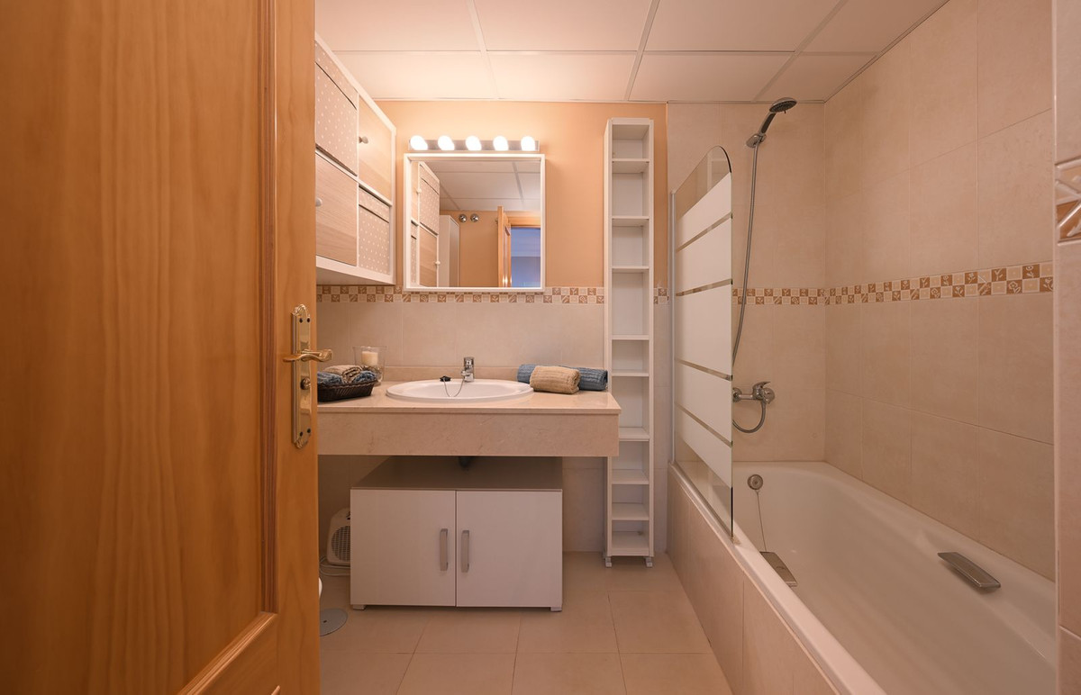 2 bedroom Apartments for sale in Calahonda – R5357458