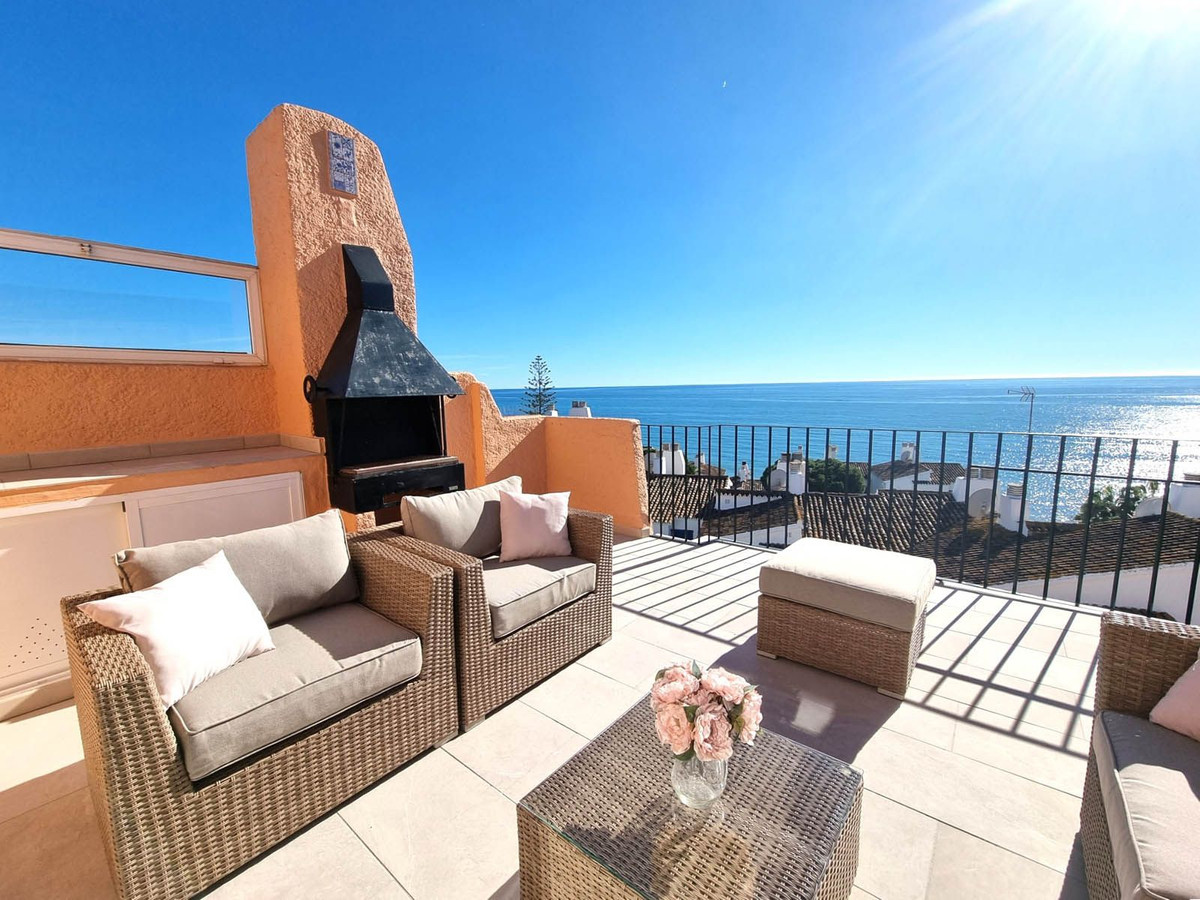 Apartamentos de 2 dormitorios en venta en Calahonda – R5250097