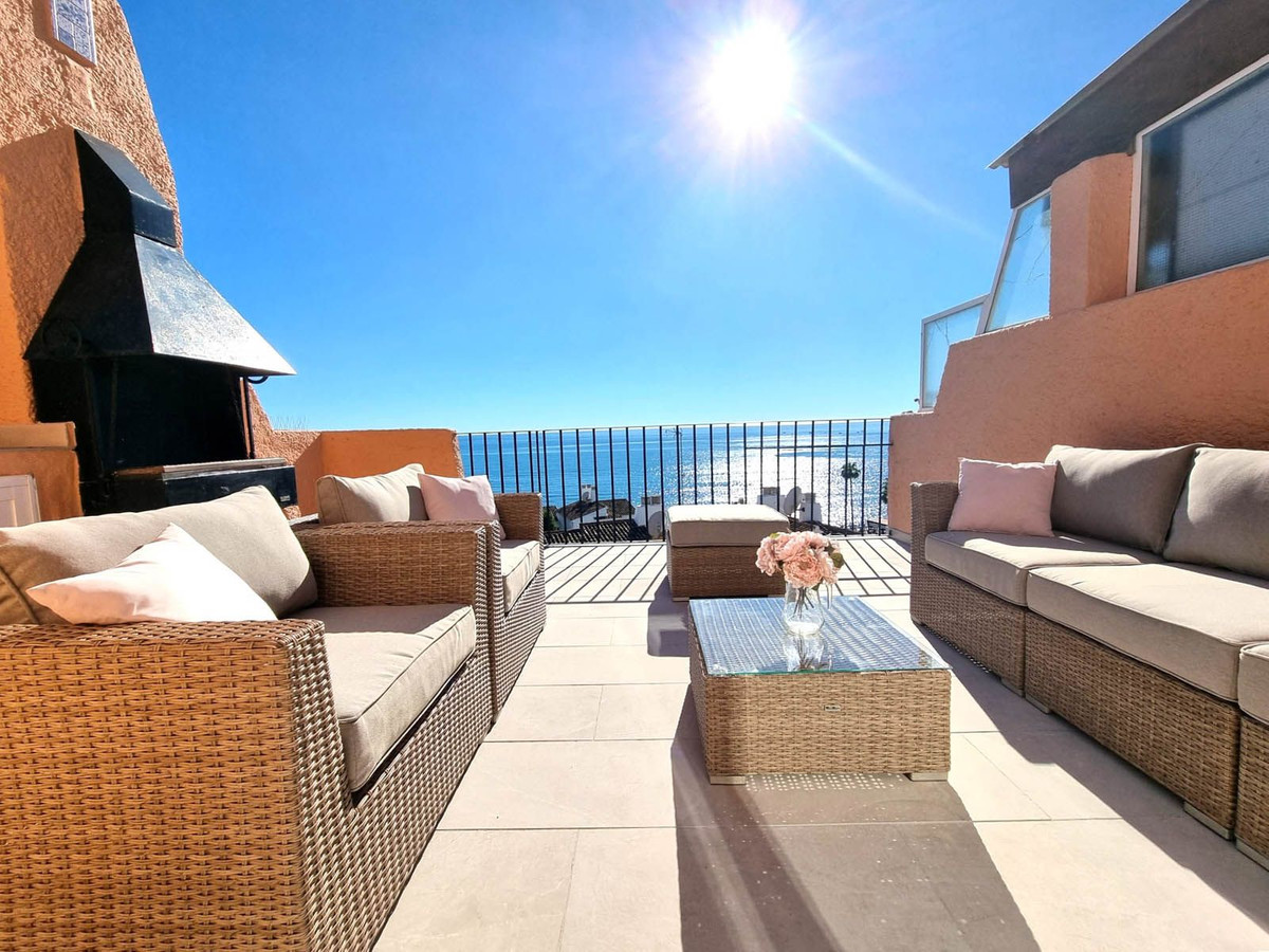 Apartamentos de 2 dormitorios en venta en Calahonda – R5250097