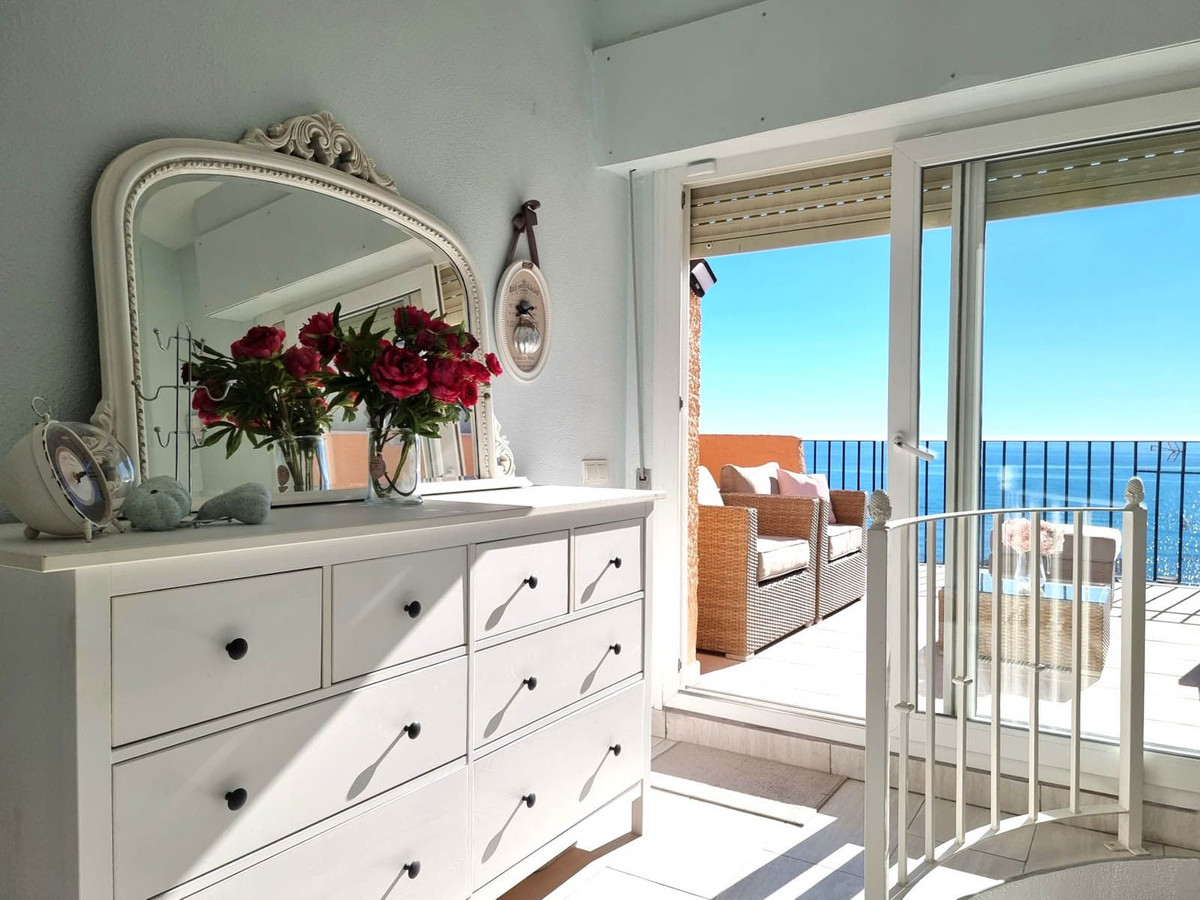 Apartamentos de 2 dormitorios en venta en Calahonda – R5250097