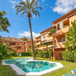 Apartamentos de 2 dormitorios en venta en Milla de Oro – R5359369