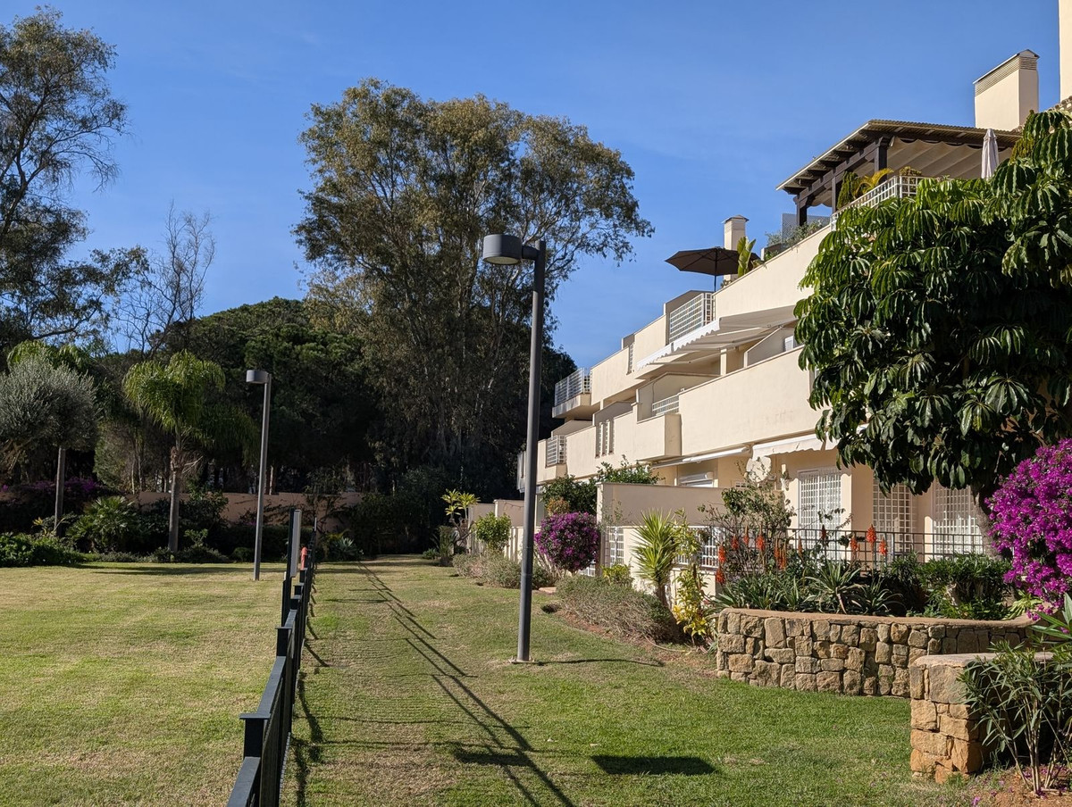 Apartamentos de 3 dormitorios en venta en Elviria – R5340952