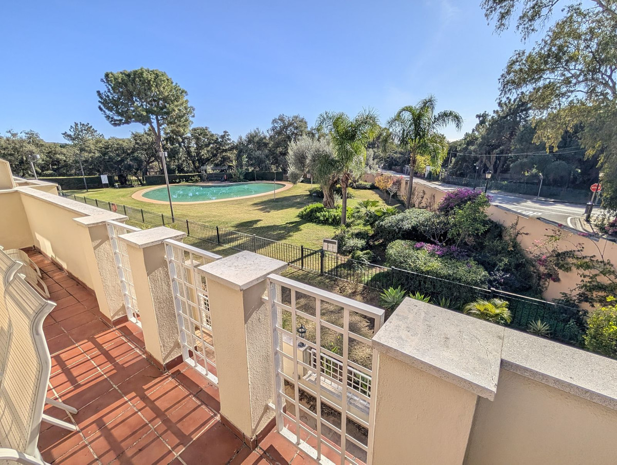 Apartamentos de 3 dormitorios en venta en Elviria – R5340952