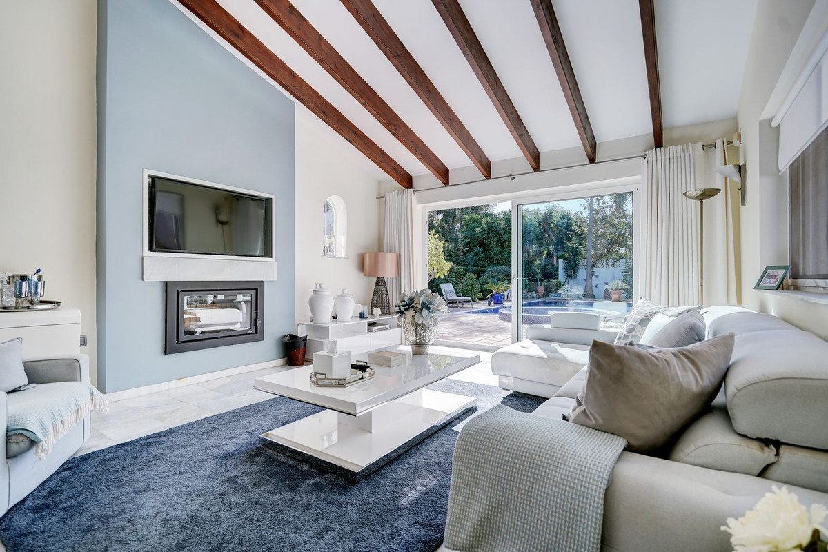 3 bedroom Villas for sale in Calahonda – R5310916